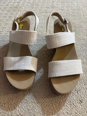 Volatile Off-White Double-Strap Wedge Sandals- size 8